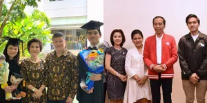 8 Potret Kedekatan Ibu Felicia dan Kaesang Pangarep, Sudah Sering Kumpul Keluarga