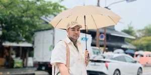 8 Potret Kocak Ivan Gunawan yang Diedit Pakai AI, Dari Toilet Terminal - Toko Kelontong