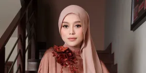 8 Potret Lesti Kejora Rayakan Idul Adha, Pose Gemas Bareng Anak-Anak