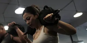 8 Potret Nikita Willy Latihan Hyrox, Penampilan Body Goals Sampai Dijuluki Hot Mom