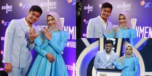 8 Potret Perdana Ria Ricis dan Teuku Ryan Hadiri Acara Infotainment Awards Usai Resmi Lamaran, Pamer Cincin dan Senyum Bahagia