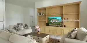 8 Potret Rumah Adly Fairuz & Angbeen Rishi, Belum Setahun Ditempati