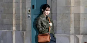 8 Potret Shin Min Ah dengan Berbagai Outfit dan Gaya, Konsisten Cantik