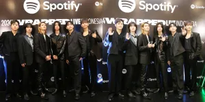 8 Potret Xdinary Heroes di Black Carpet Spotify Wrapped Live Indonesia, Makin Ganteng Kena Angin Jakarta