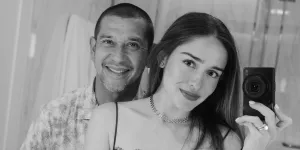 8 Potret Yasmine Wildblood Rayakan Anniversary ke-12, Tulis Pesan Menyentuh untuk Suami