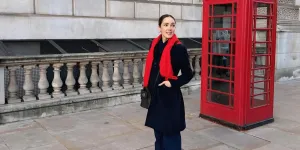 9 Potret Cathy Sharon Liburan ke London, Tampil Stylish Sambil Jelajah Kota Menjelang Natal