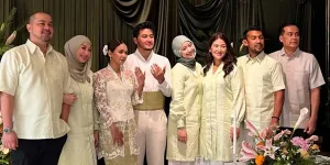9 Potret Muhammad Rafi Pangestu Anak Annisa Trihapsari Lamaran, Dihadiri Keluarga Lengkap