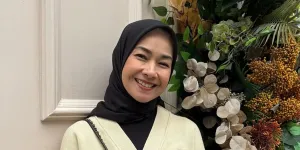 9 Potret Rumah Masa Kecil Alya Rohali yang Banyak Nuansa Kayu dan Bergaya Vintage