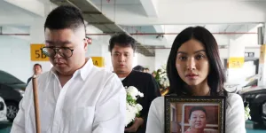 Abu Jenazah Ayah Sarwendah Akan Dilarung di Laut, Pilih Kapal Penuh Kenangan Manis Ibunda