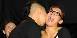 Agnes Monica Hadir di Pesta Ulang Tahun Ahmad Dhani