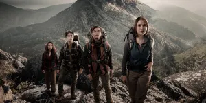 Amanda Manopo Perdana Naik Gunung di Film 'DUSUN MAYIT'