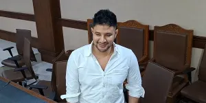 Ammar Zoni di Sidang Pledoi, Menyesal Tak Ada di Samping Ayah Saat Hembuskan Napas Terakhir