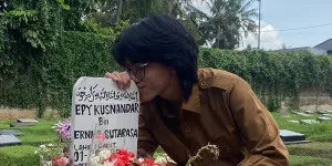 Anak Epy Kusnandar Ziarah Setiap Hari, Percaya Ayah Masih 'Pulang'