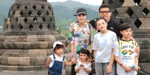 Anang dan Ashanty Liburan Keluarga Kunjungi Borobudur, Ajak Anak dan Cucu