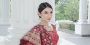 Anissa Aziza Tampil Anggun di Akad Nikah Adik Bungsu Raditya Dika