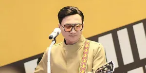 Anji Gagal Tampil karena Harus Istirahat Vokal, Langsung Minta Maaf di Atas Panggung