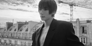 Potret Ganteng Anton RIIZE di Paris, Resmi Jadi Ambassador Saint Laurent