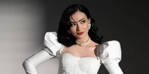 Asmirandah di Pemotretan Terbaru, Tampil Cantik dengan Busana Bernuansa Eropa Klasik