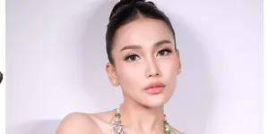 Potret Ayu Ting Ting Anggun Bergaun Emas, Reaksi Kevin Gusnadi Curi Perhatian