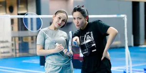 Ayu Ting Ting dan Hesti Purwadinata Olahraga Bulutangkis Jelang Pertandingan Babak Adu Aura