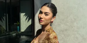 Azizah Salsha Klarifikasi Soal Tak Pakai Kerudung di Rumah Duka Ayah Pratama Arhan