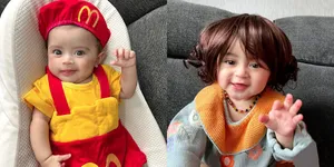 Bak Boneka Hidup, Potret Baby Guzel Putri Ali Syakieb dan Margin yang Gemesin Banget - Lucunya Pakai Baju Strawberry Hingga Cantik Jadi Anak SMP