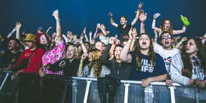 Beginilah Ketika Para Musisi Tampil Dalam Sebuah Festival 'Liar'