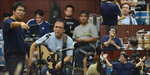 Berbagai Ekspresi Kocak Iwan Fals dan Erwin Gutawa Saat Latihan