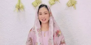 Bunga Zainal Terharu Dapat Hampers dari Pedagang Sayur dan Sembako