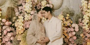 Cantiknya Alyssa Daguise di Pengajian 7 Bulanan Kehamilan, Anggun