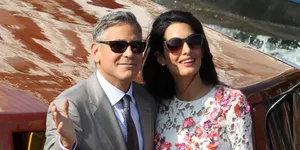 Cantiknya Gaya Amal Alamuddin Pasca Menikah Dengan George Clooney