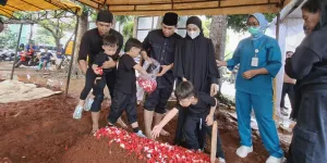 Cara Rizal Armada Beri Tahu Anak-anak Mengenai Kepergian Adiknya: Kita Harus Happy