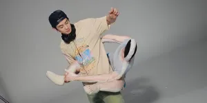 Cha Eun Woo Tetap 'Diajak' Promo Film 'FIRST RIDE' Meski Lagi Wamil