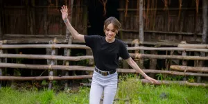 Cinta Laura 5 Hari di Papua Dapat Pelajaran Berharga, Jalani Kehidupan yang Sederhana 