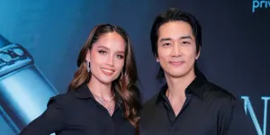 Cinta Laura Pamer Foto Bareng Song Seung Heon, Senyum Ganteng Sang Aktor Bikin Salfok