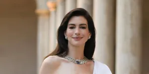 Deretan Film Anne Hathaway yang Tayang di 2026, Wajib Banget Nonton