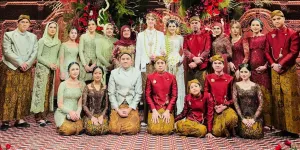 Desainer Vera Anggraini Siapkan 8 Busana Untuk Keluarga Besar El Rumi & Syifa Hadju