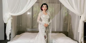Detail Penampilan Akad Nikah Jennifer Coppen, Manglingi Pakai Kebaya Putih