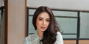 Dewi Perssik Akui Gaptek, Ungkap Semua Akun Medsosnya Dibuatkan oleh Angga Wijaya