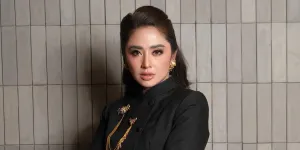 Dewi Perssik Diam-Diam Kembali Kuliah Psikologi, Terungkap Alasannya