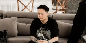 DJ Bravy Ungkap Alasan Pasang Tato Nama Putra Erika Carlina di Jari-Jarinya