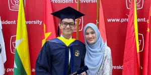 Dude Harlino Wisuda Didampingi Alyssa Soebandono, Jadi Dosen di Almamater