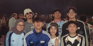 Duta Sheila on 7 Liburan Bareng Keluarga, Nonton Oasis di Melbourne