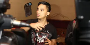 Enda Ungu Curhat Soal Banjir Manado - Rumah Kebanjiran 15 Meter