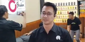 Eza Gionino Tentang 'Broken Strings', Tak Bantah Atau Mengiyakan Soal Zane