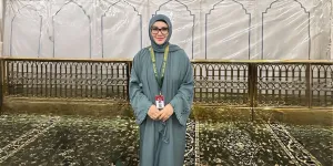 Fitri Carlina Umrah saat Ramadan, Buka Puasa dan Tarawih di Masjid Nabawi