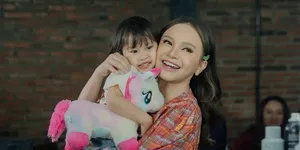 Fokus Urus Anak, Rossa Mengaku Tidak Ngoyo Cari Pasangan Baru