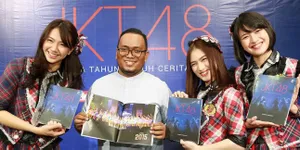 FOTO: Cerita Perjalanan 5 Tahun JKT48 Dirangkum Dalam Buku Ini