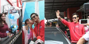 FOTO Detik-Detik Kebebasan Kriss Hatta dari LP Cipinang, Beberkan Niat Bakal Mencari Perempuan Biasa-Biasa Saja