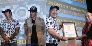 FOTO: Film Terlaris di 2016, 'WARKOP DKI REBORN' Dapat MURI